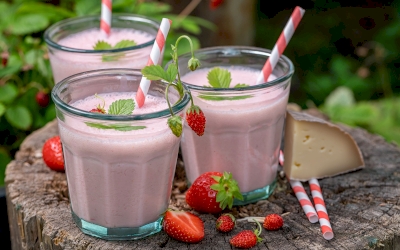Strawberry Cheese Smoothies