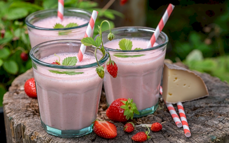 Strawberry Cheese Smoothies
